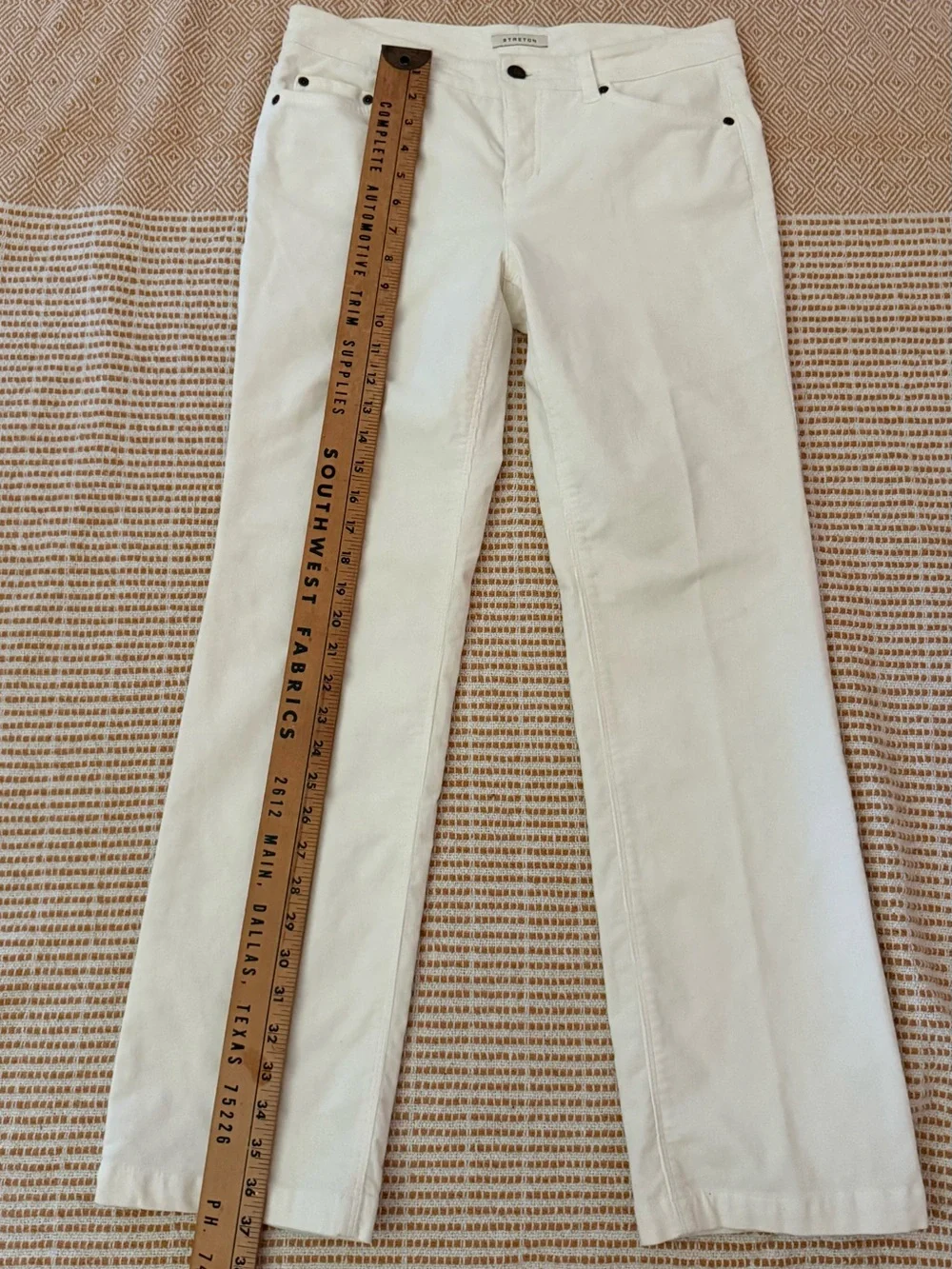 Jones New York Sport Petite White Stretch Pinwale Corduroy Straight Leg Pants